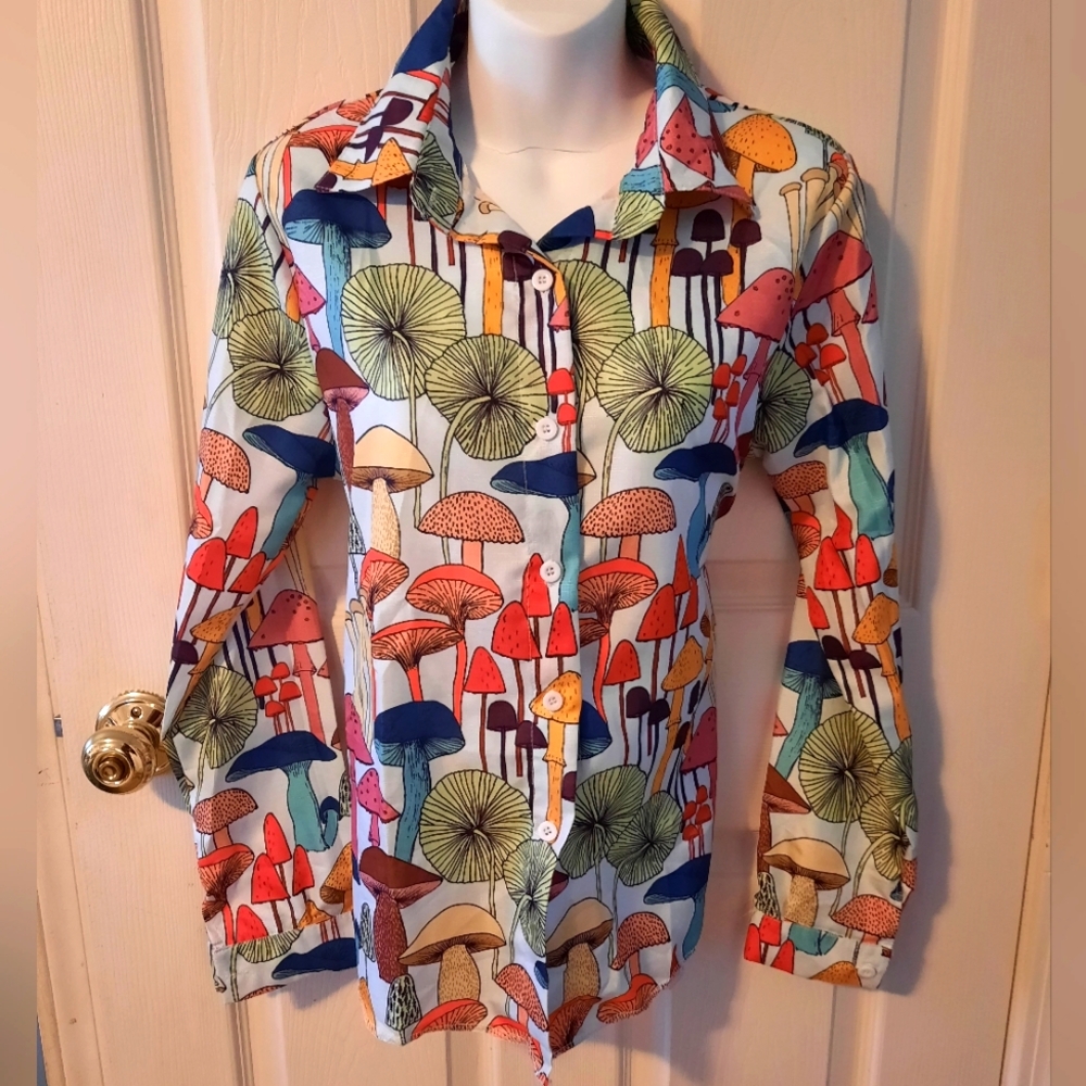 Mushroom shirt L